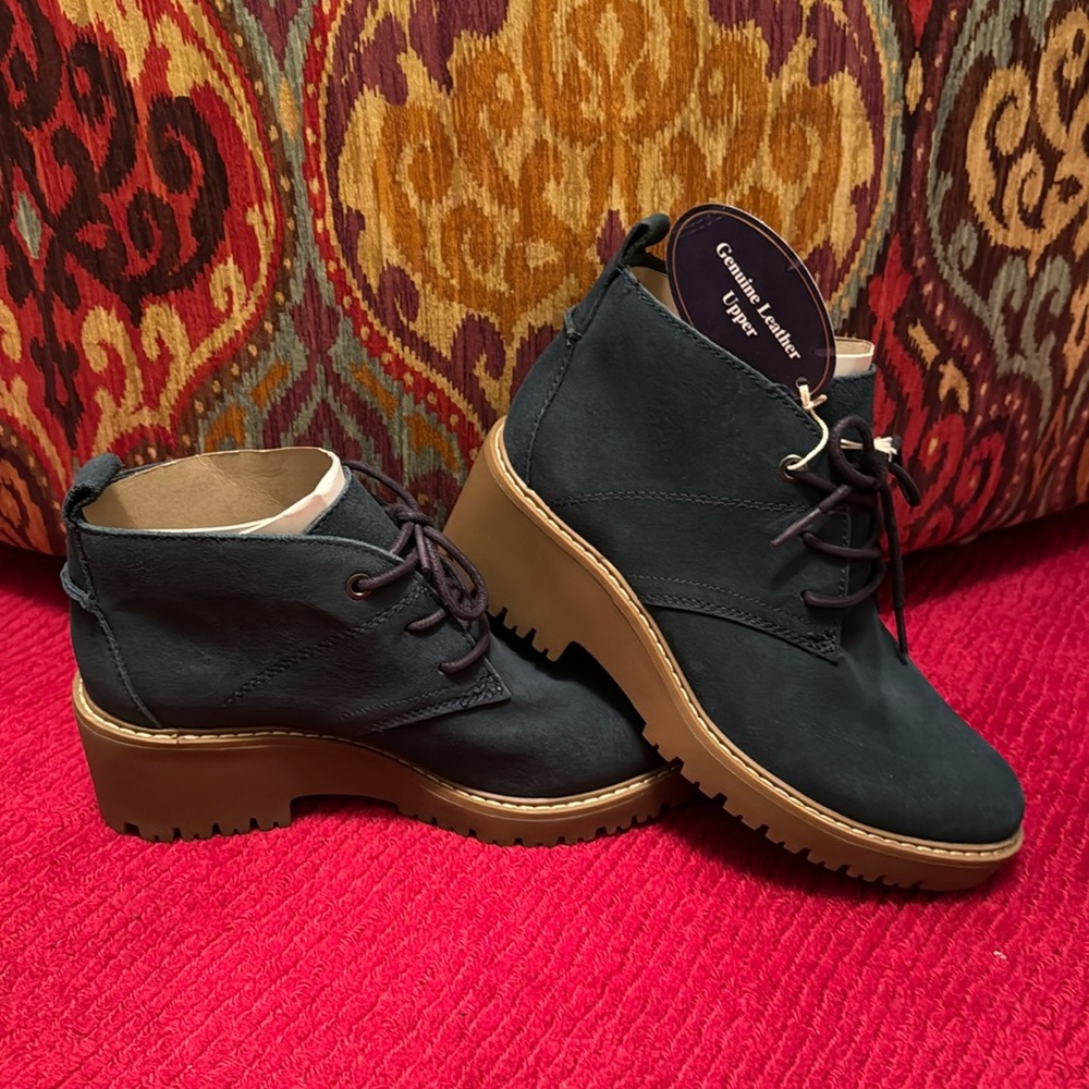 White Mountain Daniella Suede Leather Black or Blue Boots Women’s